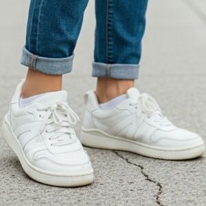 BKE White Women's Sneakers